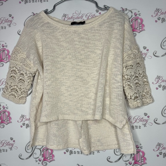Hazel top crochet white cream lace pattern arms high low comfy oversized boho - Picture 2 of 10
